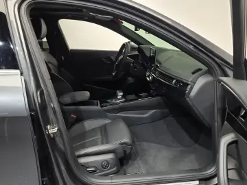 2022 Audi A4 с пробегом 64 549 км
