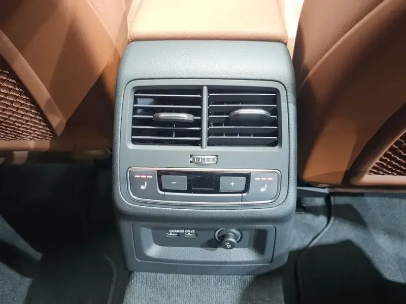 2021 Audi A4 с пробегом 70 624 км