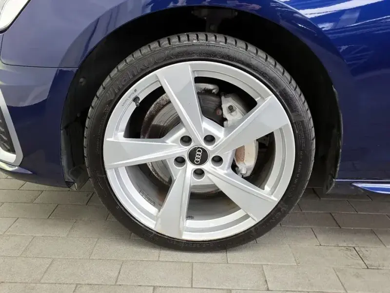 2022 Audi A4 с пробегом 75 082 км