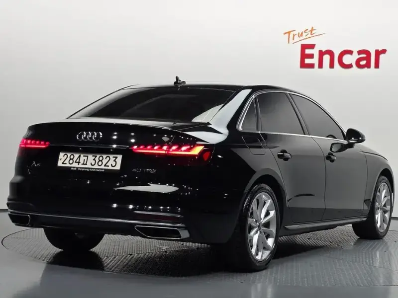 2023 Audi A4 с пробегом 24 663 км