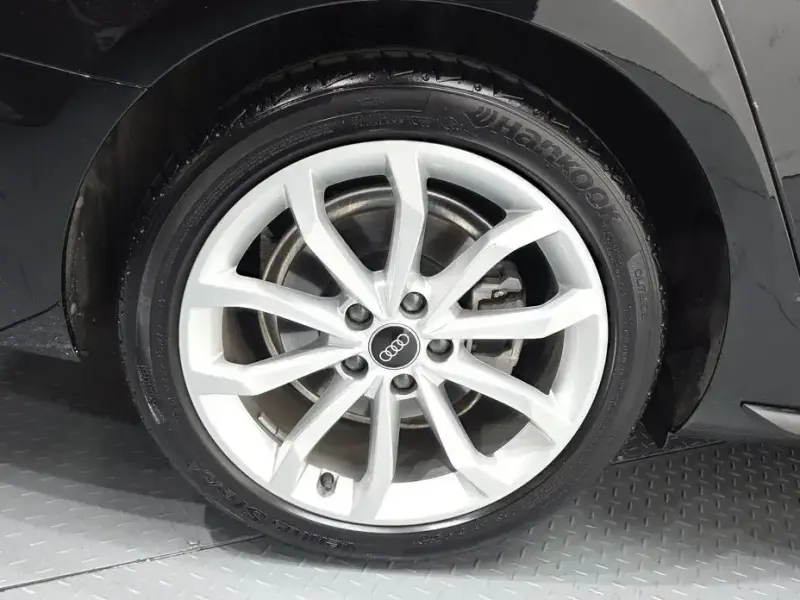 2023 Audi A4 с пробегом 24 663 км