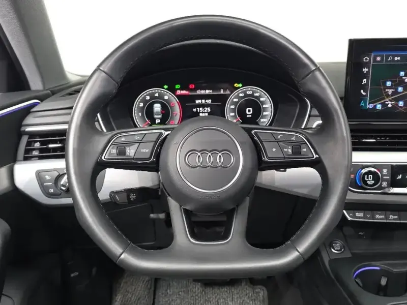 2023 Audi A4 с пробегом 24 663 км