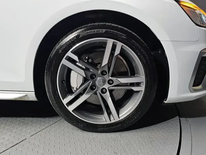 2021 Audi A4 с пробегом 31 432 км