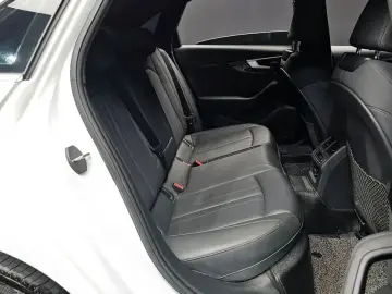 2021 Audi A4 с пробегом 31 432 км
