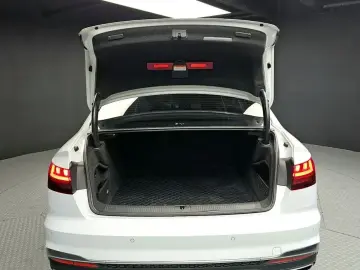 2021 Audi A4 с пробегом 31 432 км