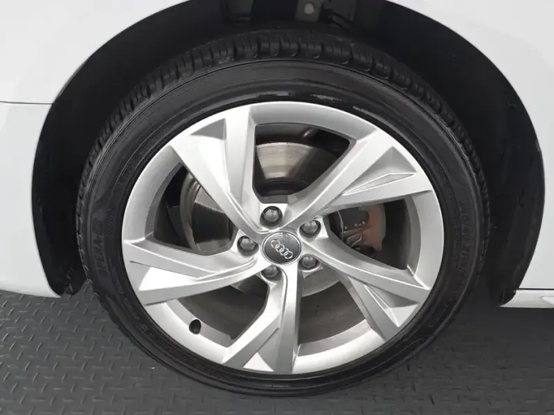 2021 Audi A4 с пробегом 34 497 км