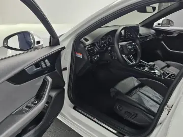 2021 Audi A4 с пробегом 34 497 км