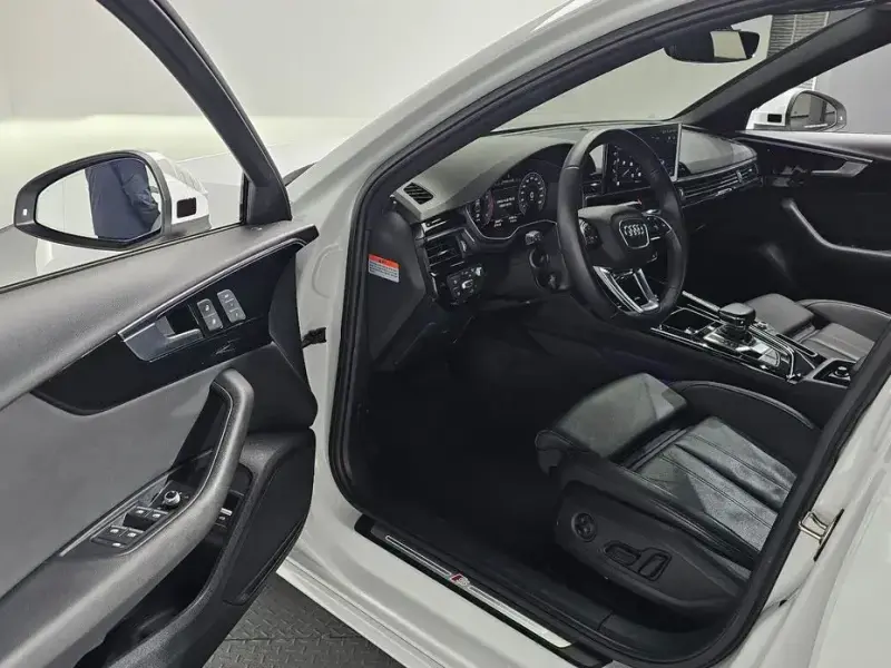 2021 Audi A4 с пробегом 34 497 км