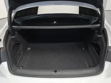 2023 Audi A4 с пробегом 3 057 км