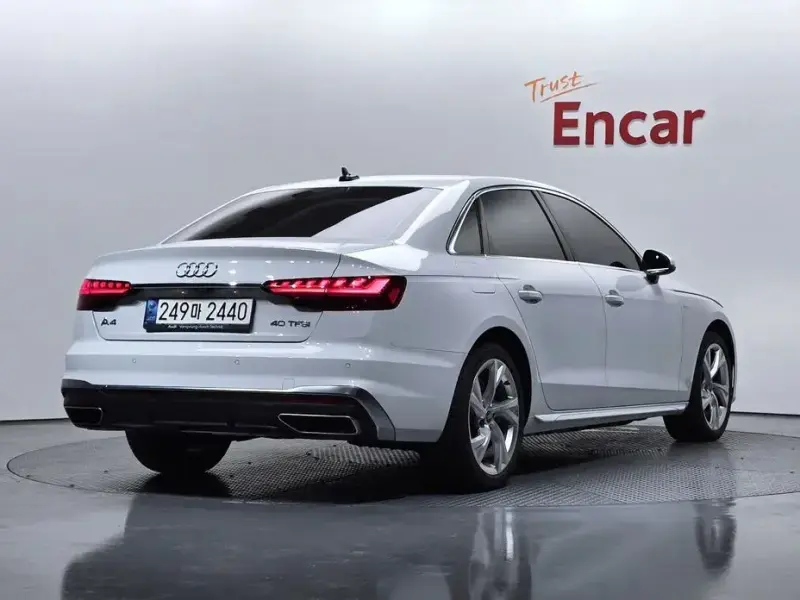 2021 Audi A4 с пробегом 45 768 км
