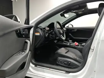 2021 Audi A4 с пробегом 45 768 км