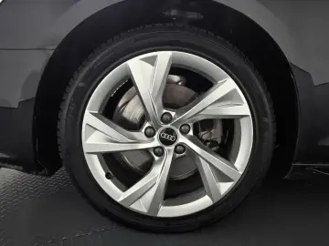 2021 Audi A4 с пробегом 33 690 км