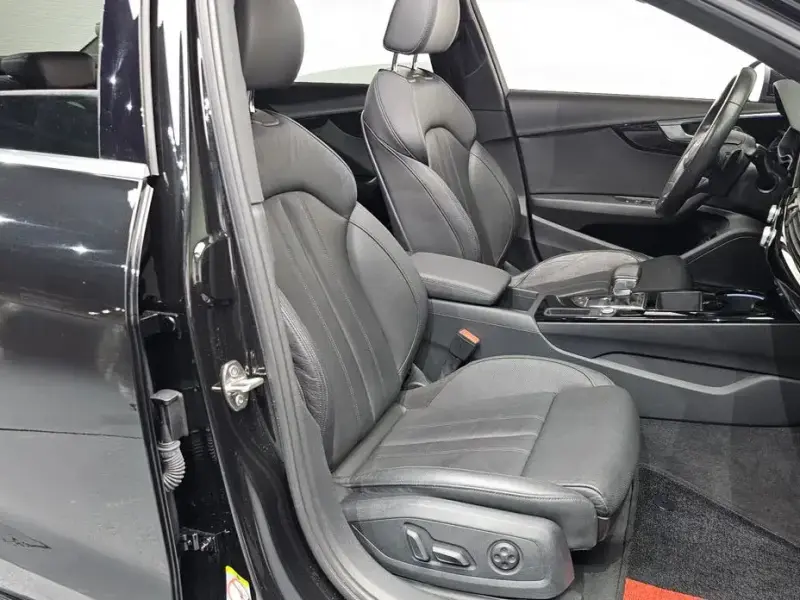 2021 Audi A4 с пробегом 33 690 км