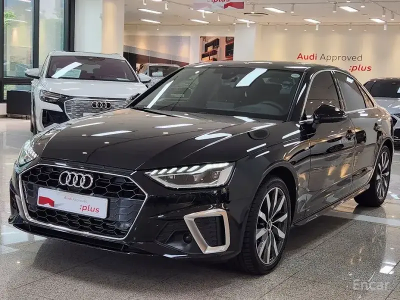 2023 Audi A4 с пробегом 43 240 км