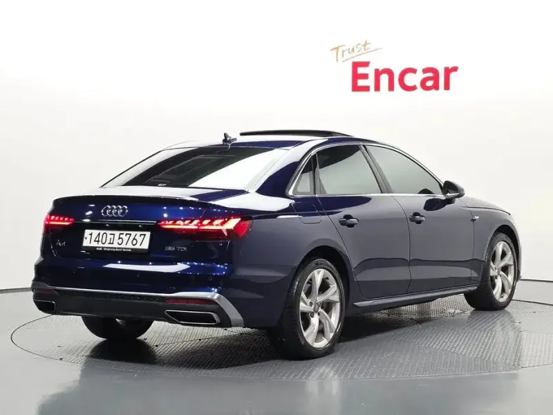 2021 Audi A4 с пробегом 57 429 км