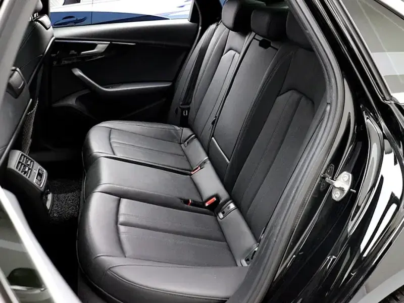 2022 Audi A4 с пробегом 60 843 км