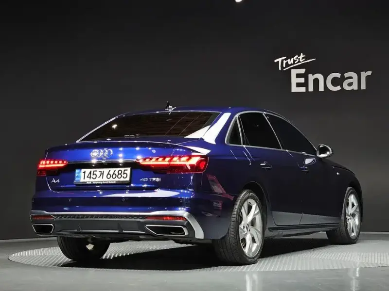2021 Audi A4 с пробегом 76 515 км