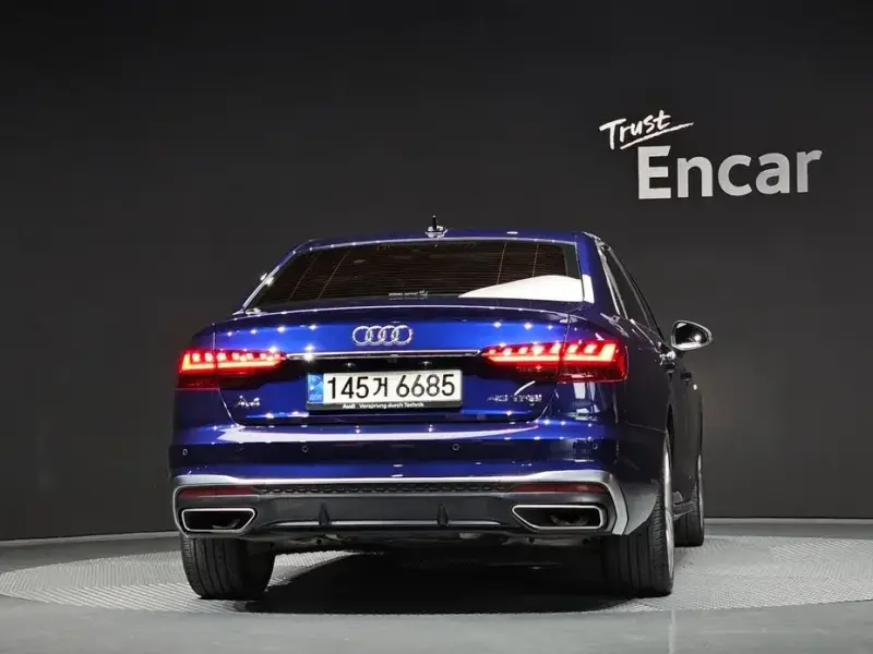 2021 Audi A4 с пробегом 76 515 км