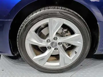 2021 Audi A4 с пробегом 76 515 км