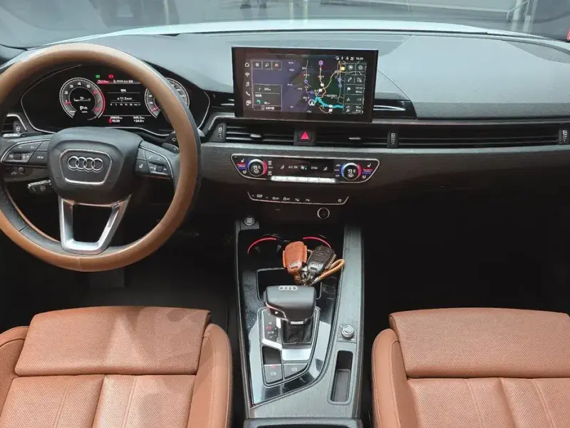 2023 Audi A4 с пробегом 39 650 км