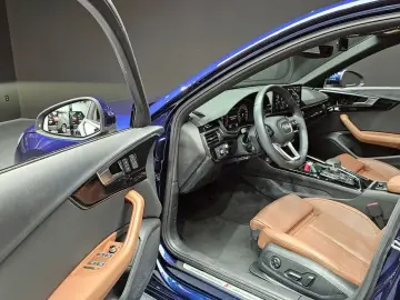 2021 Audi A4 с пробегом 76 515 км