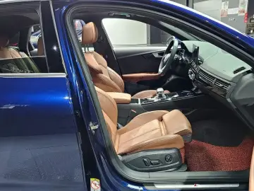 2021 Audi A4 с пробегом 76 515 км