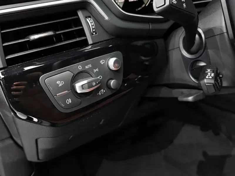 2021 Audi A4 с пробегом 76 515 км