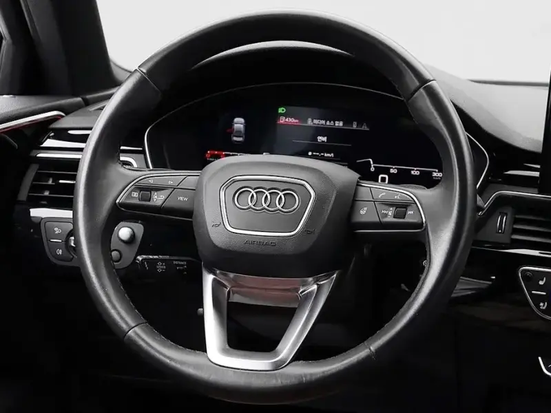 2021 Audi A4 с пробегом 85 708 км