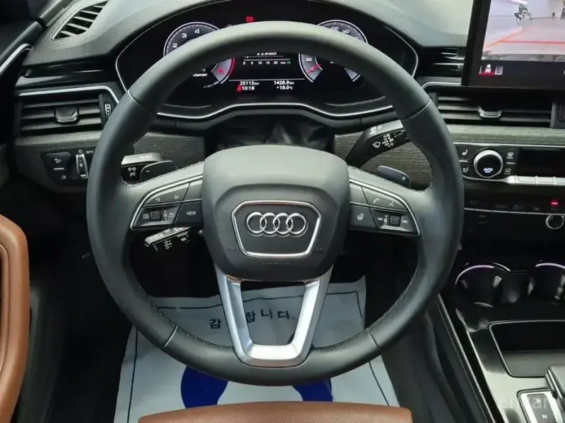 2023 Audi A4 с пробегом 25 115 км