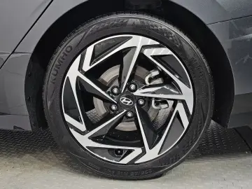 2023 Hyundai Sonata с пробегом 39 177 км