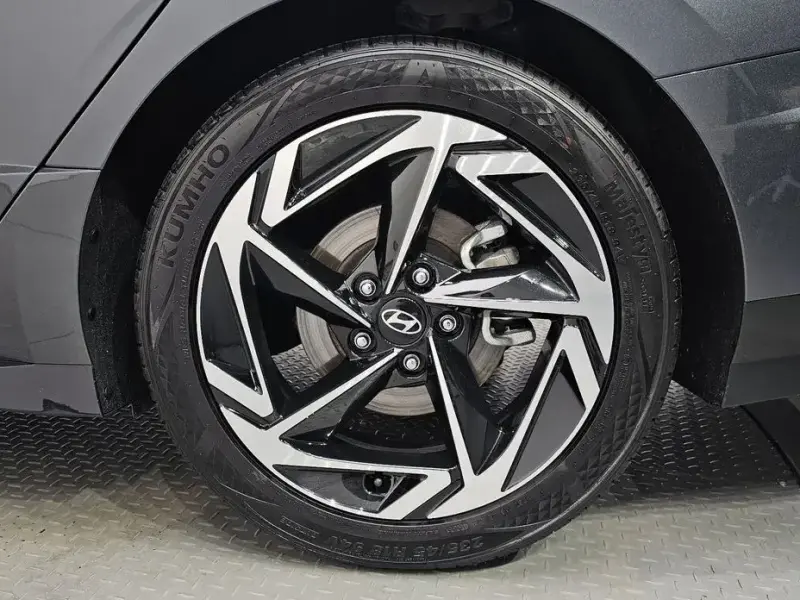 2023 Hyundai Sonata с пробегом 39 177 км