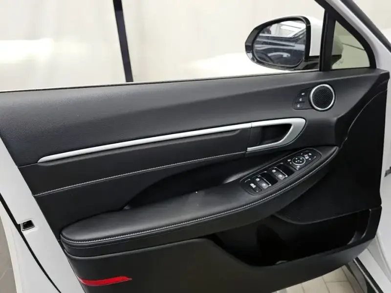 2024 Hyundai Sonata с пробегом 22 421 км