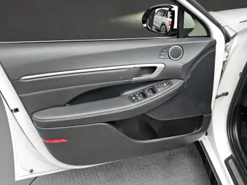 2024 Hyundai Sonata с пробегом 28 189 км