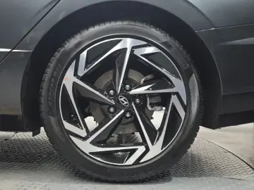 2025 Hyundai Sonata с пробегом 23 619 км
