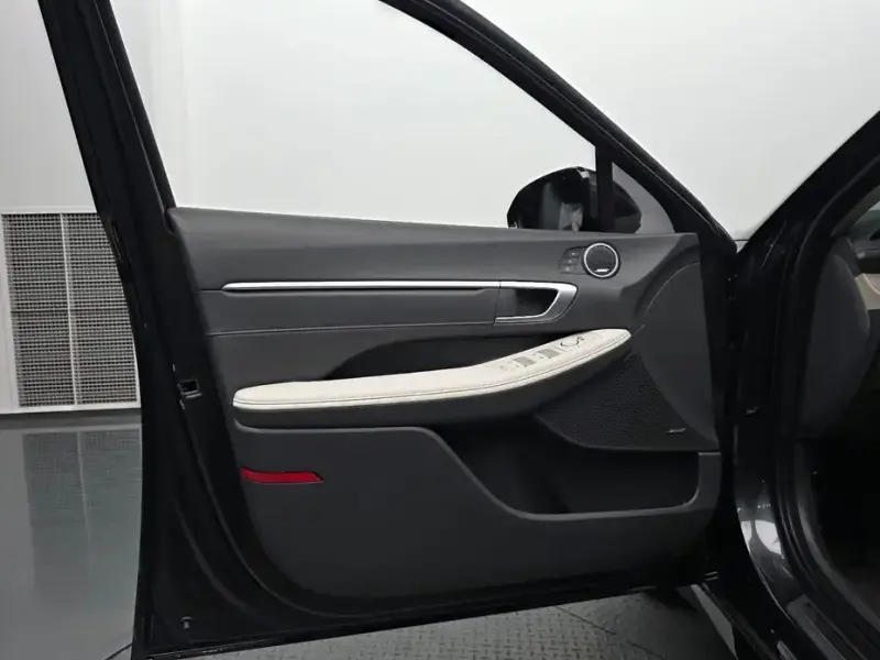 2025 Hyundai Sonata с пробегом 23 619 км