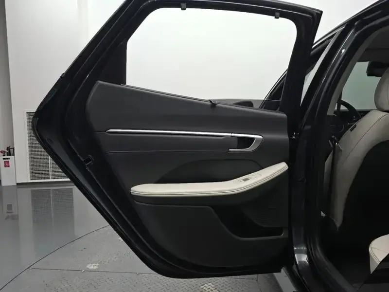 2025 Hyundai Sonata с пробегом 23 619 км