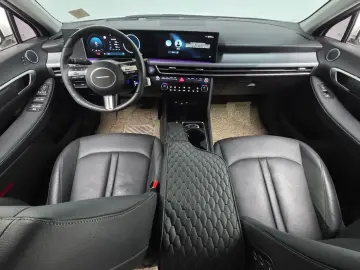 2025 Hyundai Sonata с пробегом 39 782 км