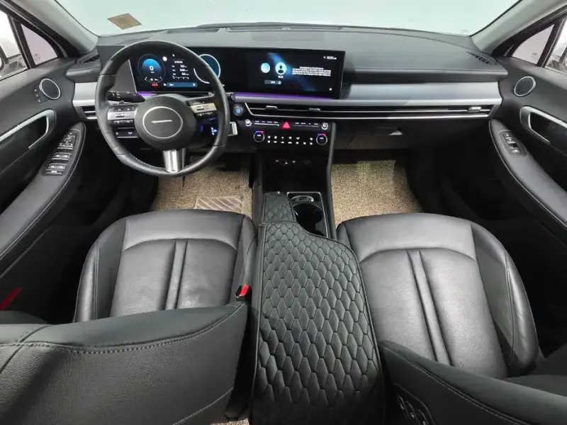 2025 Hyundai Sonata с пробегом 39 782 км