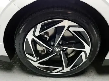 2023 Hyundai Sonata с пробегом 21 678 км