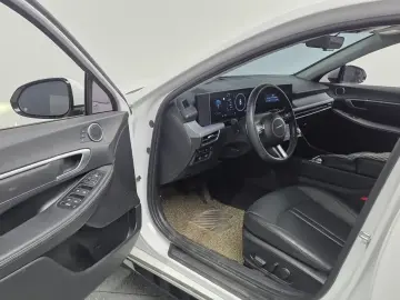 2025 Hyundai Sonata с пробегом 39 782 км