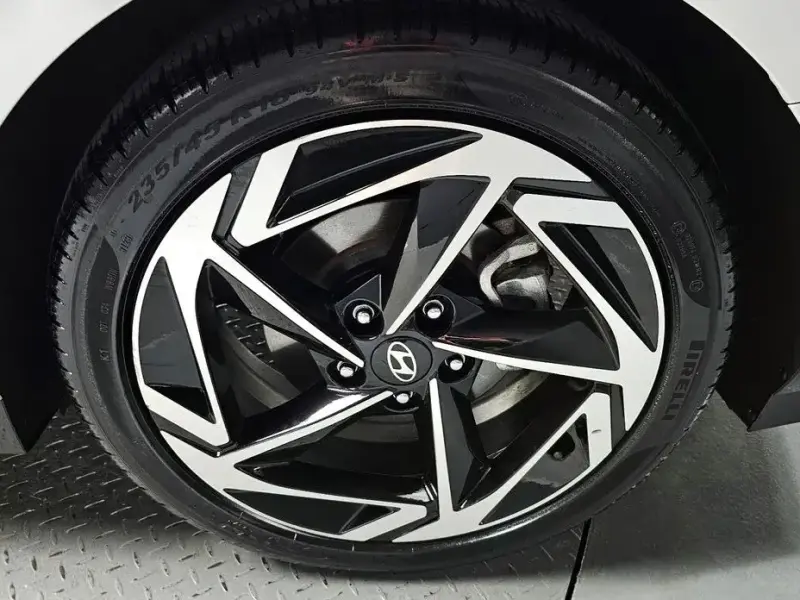 2023 Hyundai Sonata с пробегом 21 678 км