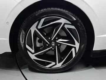 2024 Hyundai Sonata с пробегом 24 639 км