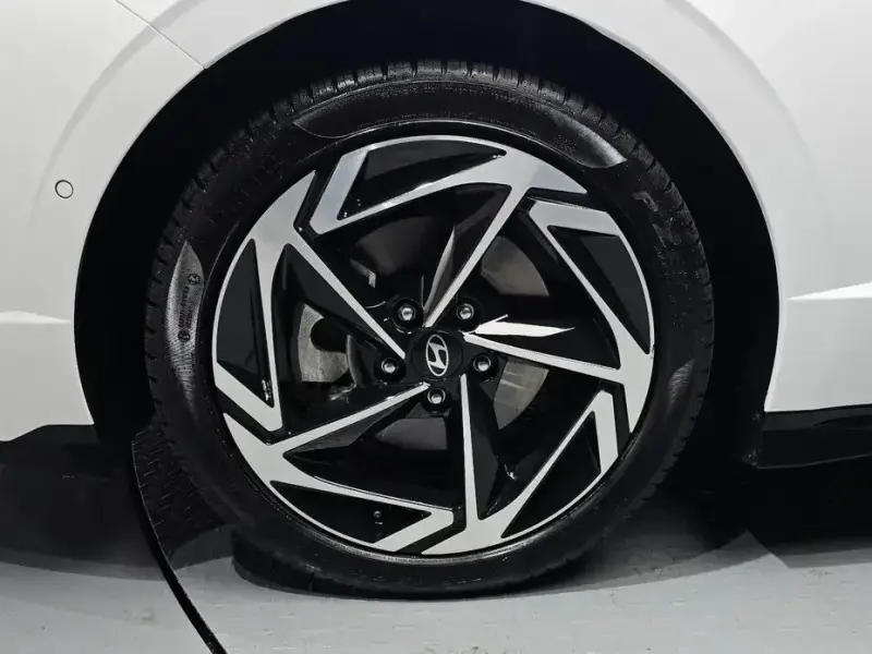2024 Hyundai Sonata с пробегом 24 639 км