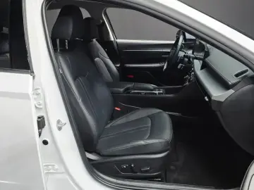 2024 Hyundai Sonata с пробегом 24 639 км