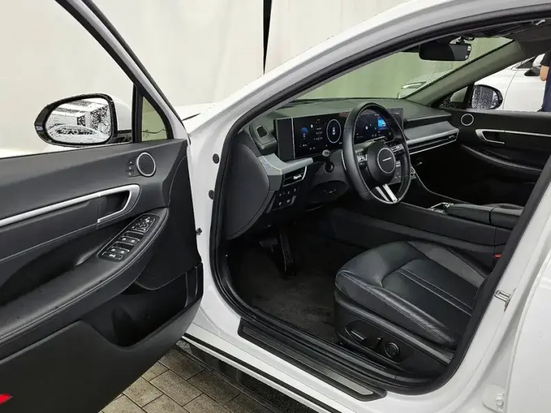 2024 Hyundai Sonata с пробегом 28 593 км