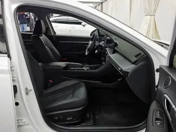 2024 Hyundai Sonata с пробегом 28 593 км