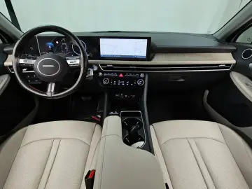 2023 Hyundai Sonata с пробегом 49 692 км