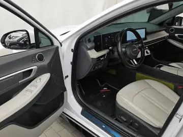 2023 Hyundai Sonata с пробегом 49 692 км