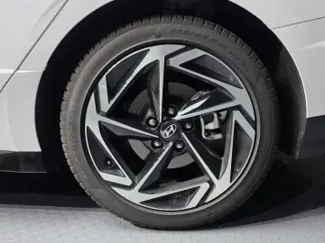 2025 Hyundai Sonata с пробегом 7 396 км