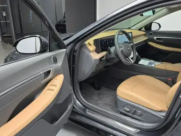 2025 Hyundai Sonata с пробегом 14 273 км